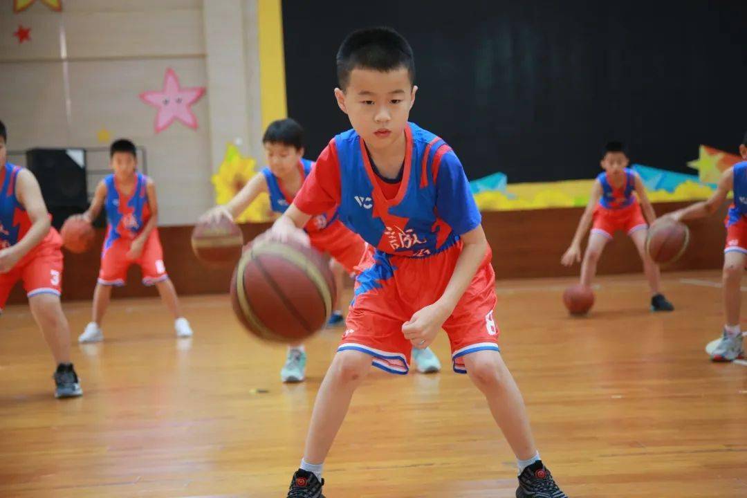 关于特色篮球旅游线路成为城市新名片,游客热情高涨的信息 关于特色篮球旅游线路成为城市新名片,游客热情高涨的信息